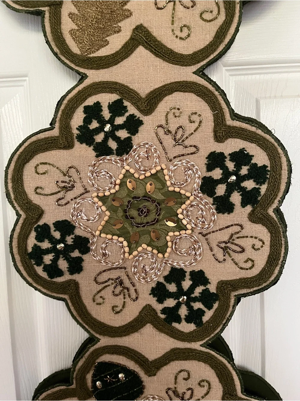 RETIRED PIER 1 BEADED TABLE RUNNER 35
